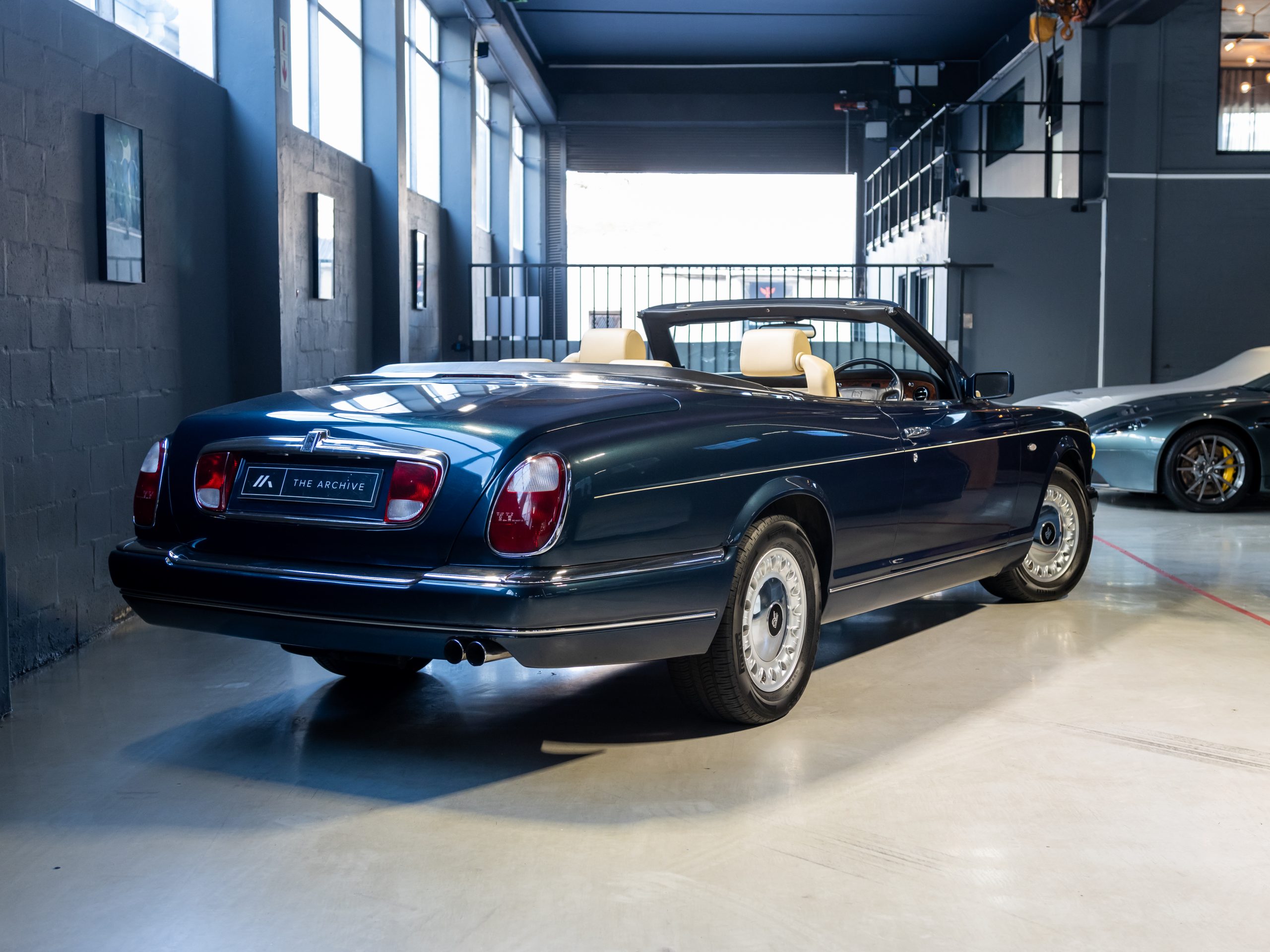 2001 Rolls Royce Corniche V