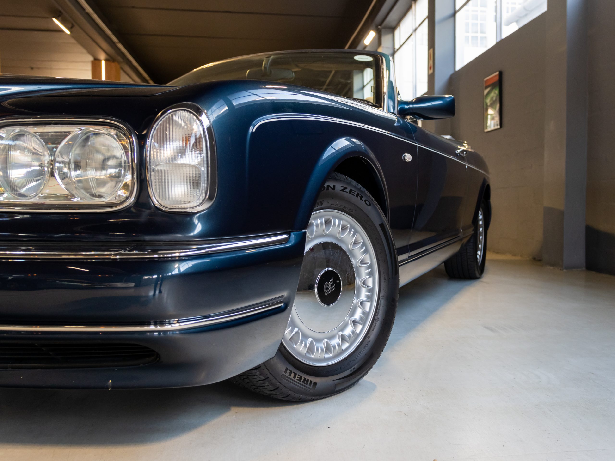 2001 Rolls Royce Corniche V