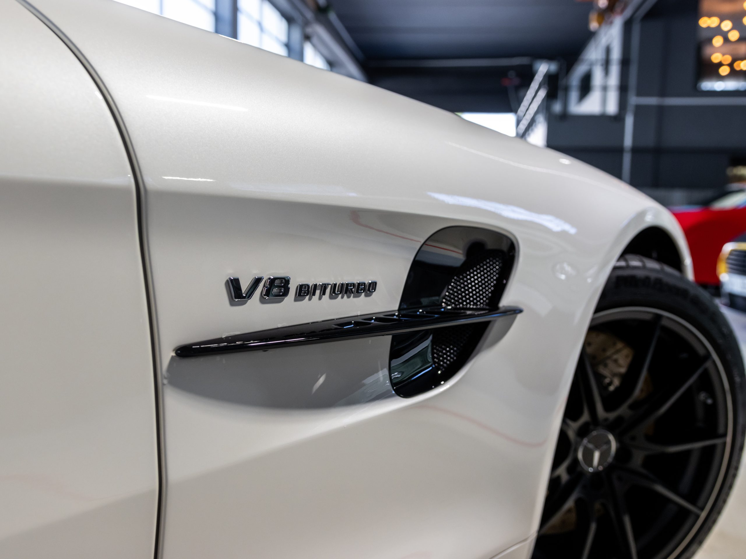 Mercedes AMG GT R