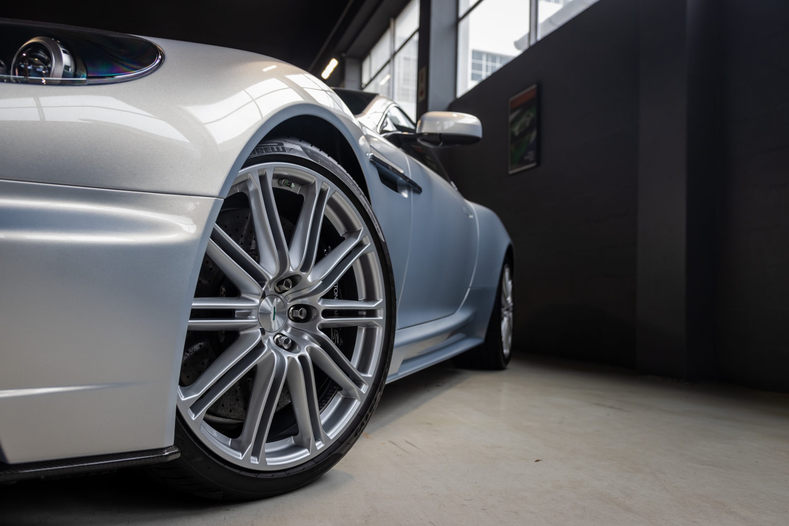 Aston Martin DBS