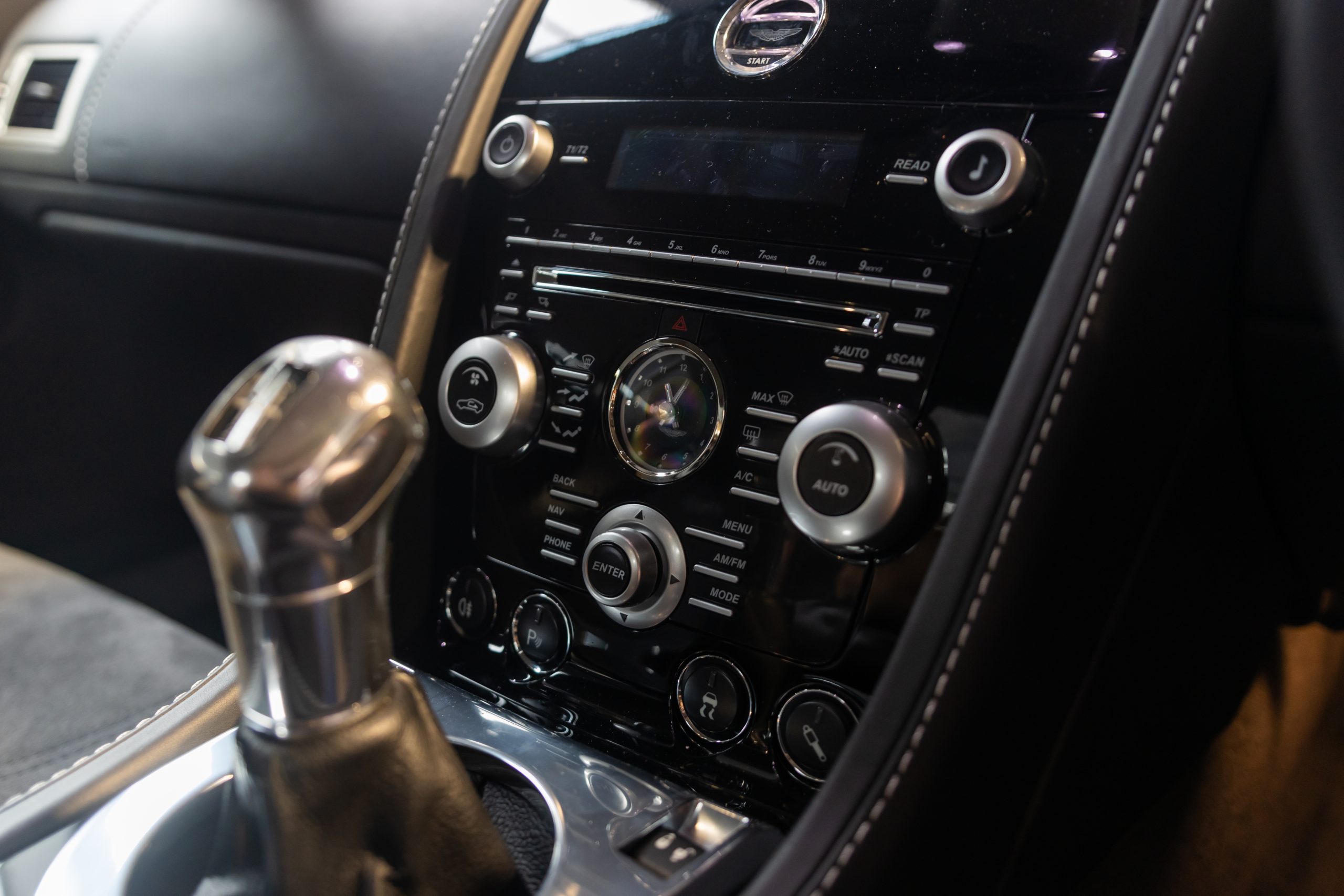 Aston Martin DBS