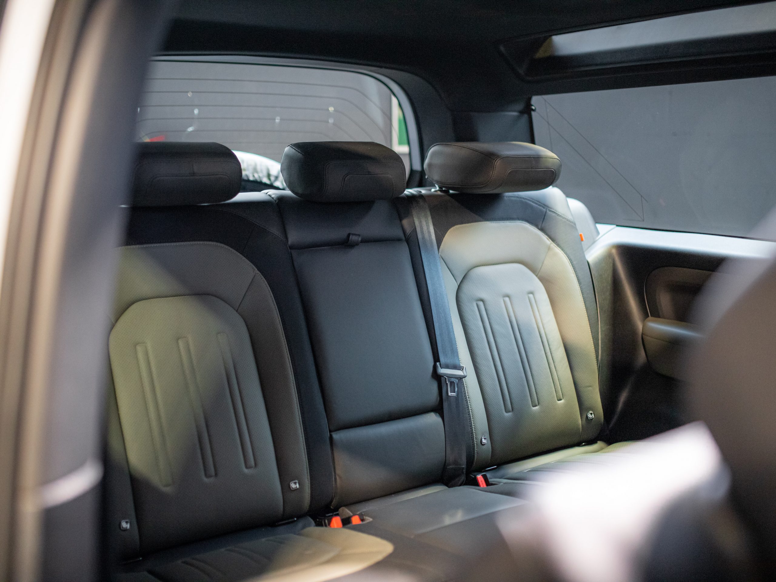 Land Rover Defender 90 D300