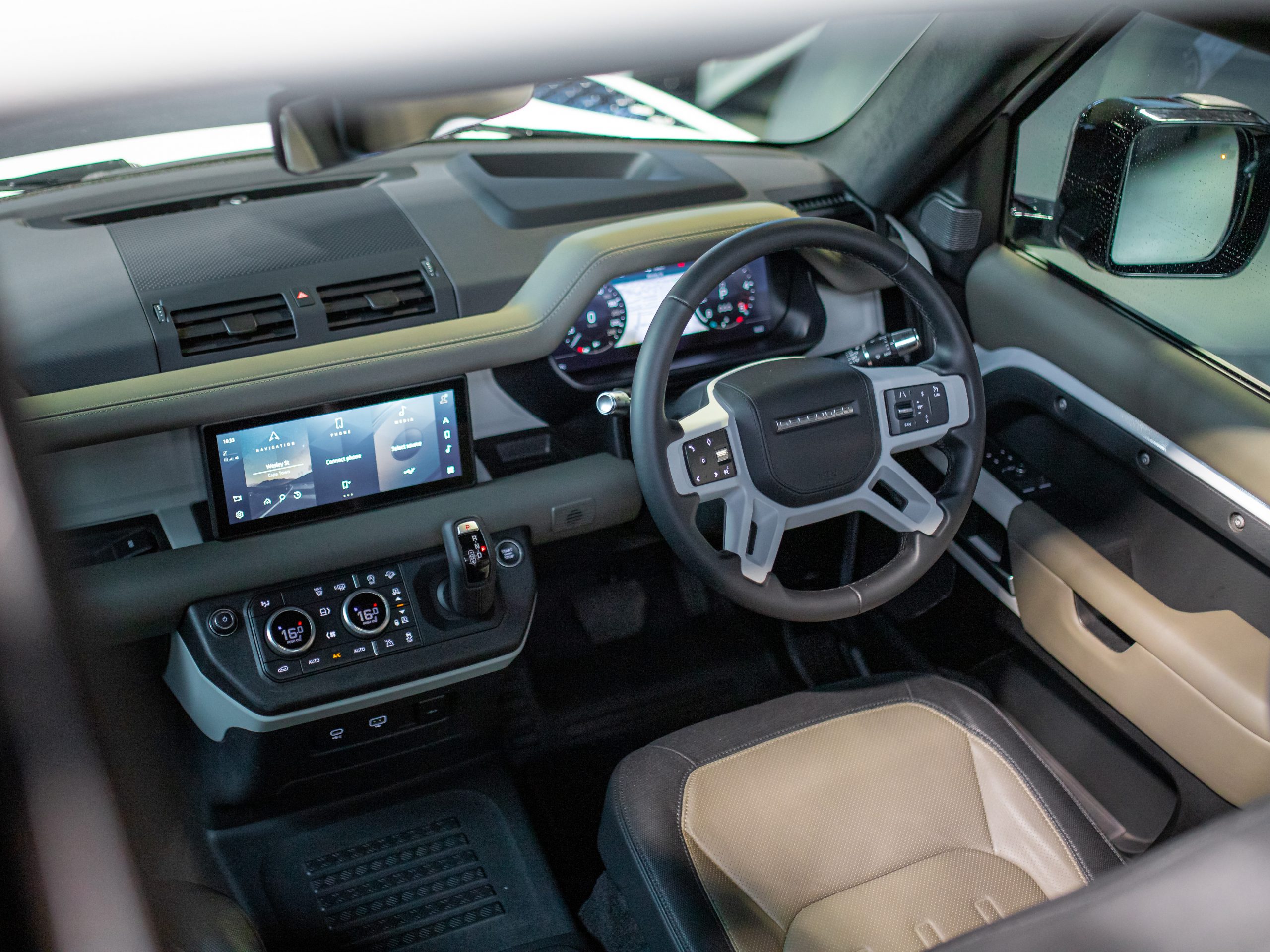 Land Rover Defender 90 D300