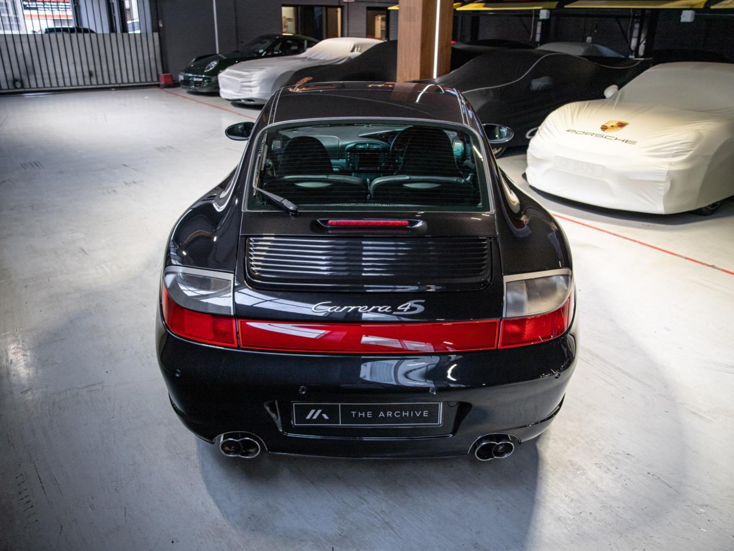 2003 Porsche 911 Carrera