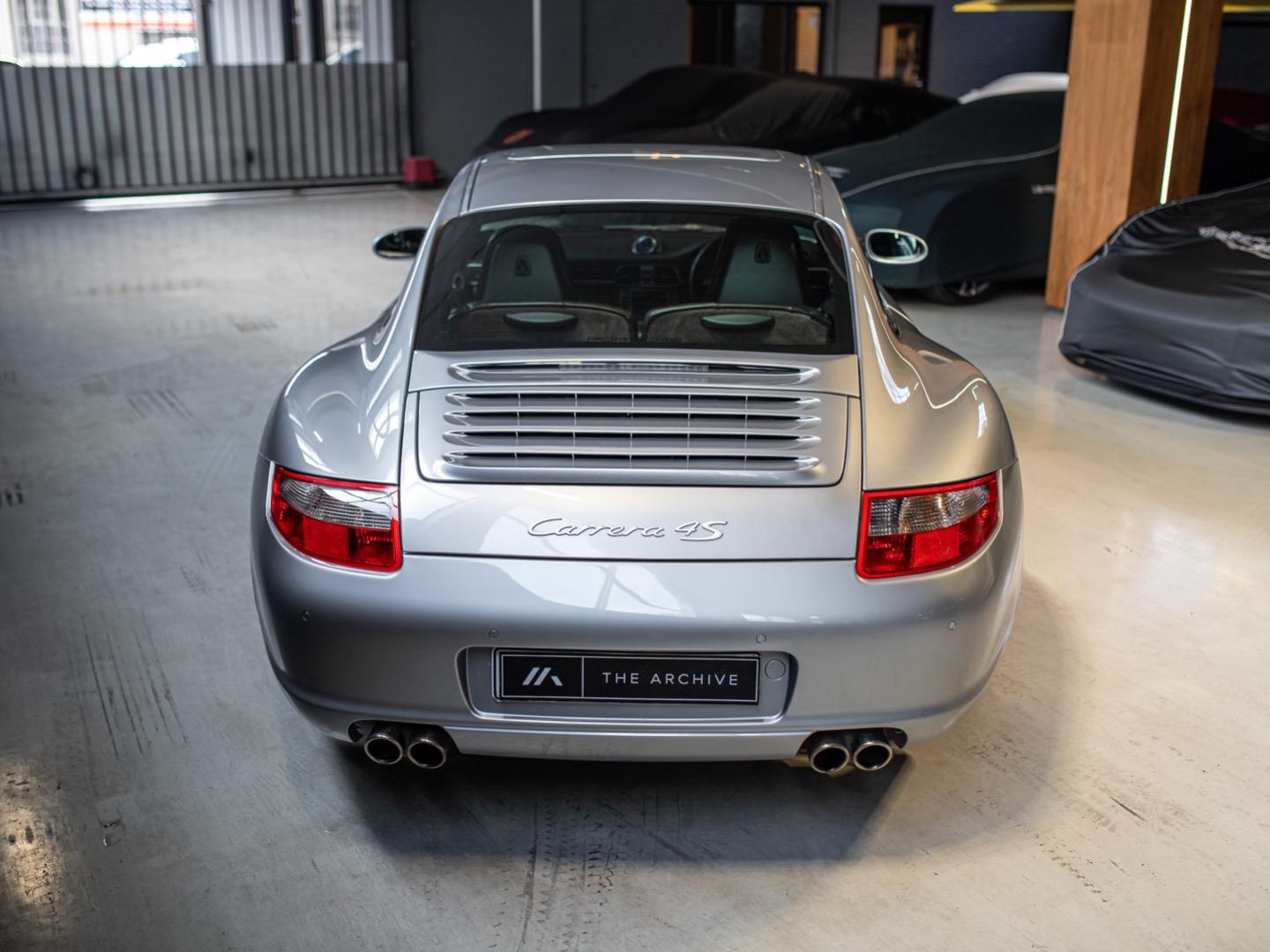 Porsche 911 Carrera 4S