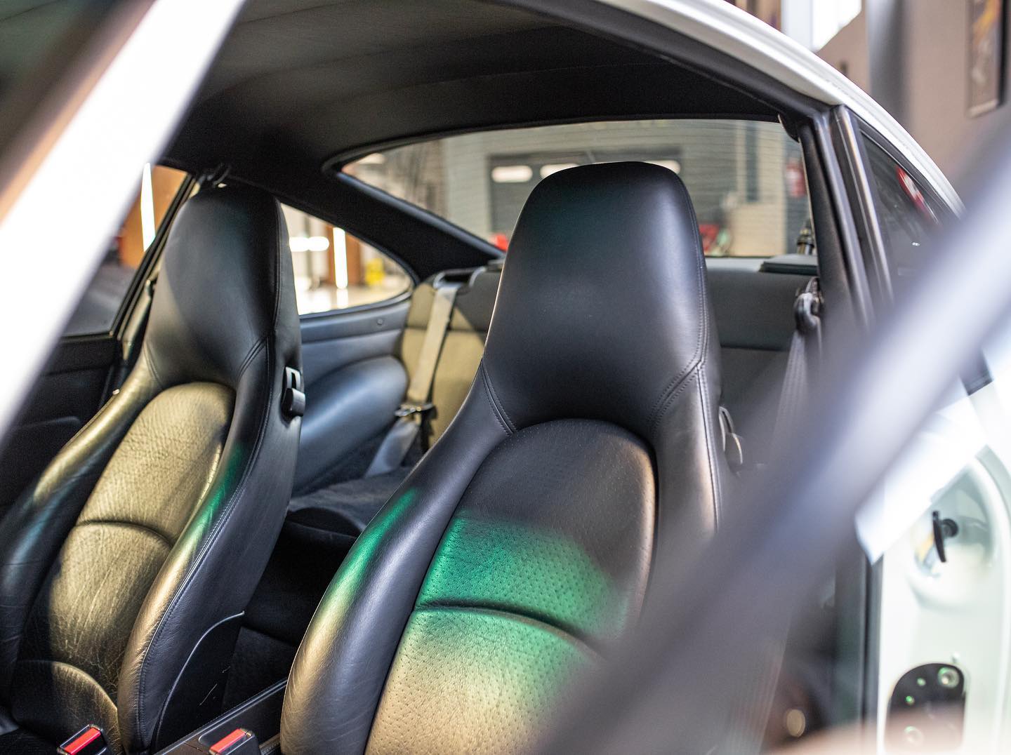 1997 Porsche 993 Carrera 4S