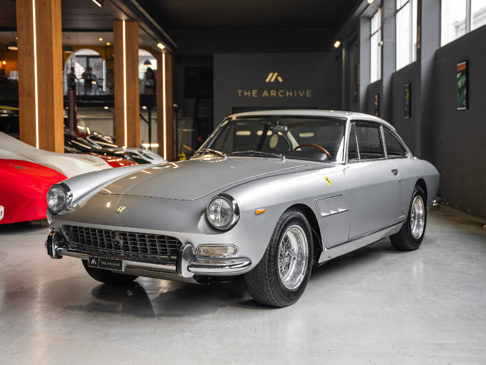 1966 Ferrari 330 GT 2+2 Series II